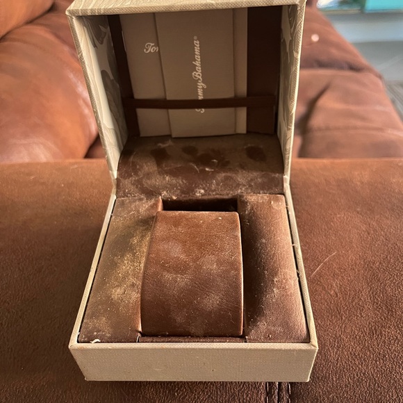 TOMMY BAHAMA WOMENS 'PINK FLAMINGO' MESH WATCH - Picture 7 of 8